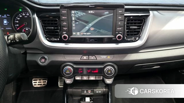Kia Stonic 2018 Синий из Кореи, фото 5
