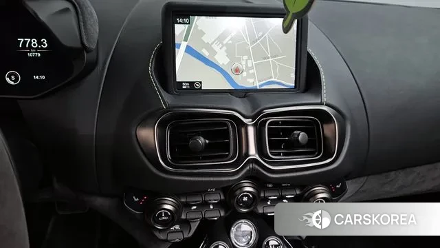 Aston Martin Vantage 2nd Generation 2022 Зеленый из Кореи, фото 5