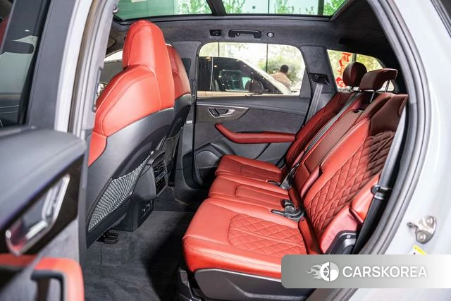 Audi SQ7 2024 Темно-серый из Китая, фото 5