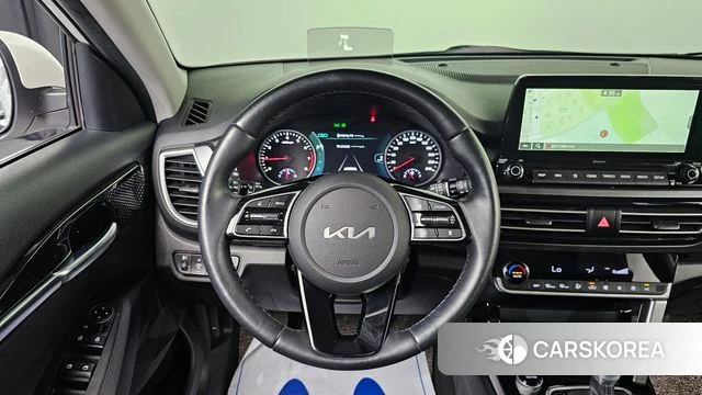 Kia Seltos 2022 Белый из Кореи, фото 5
