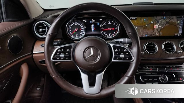 Mercedes-Benz E-Class W213 2019 Серый из Кореи, фото 5
