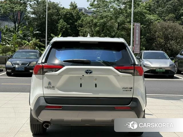 Toyota RAV4 Rongfang 2022 Белый из Китая, фото 5