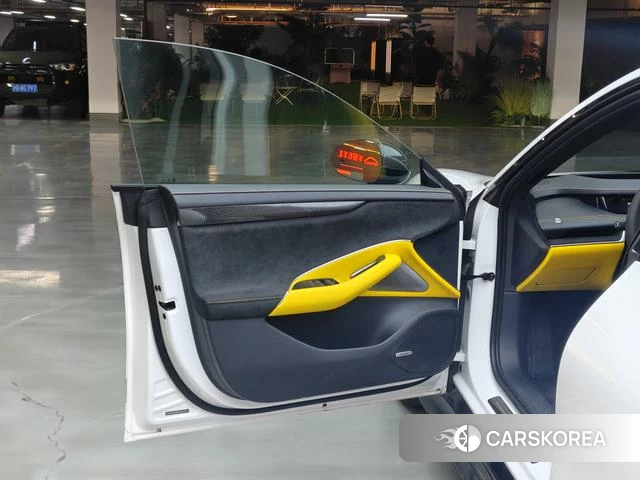 Xiaomi Car Xiaomi SU7 Ultra 2025 Белый из Китая, фото 5