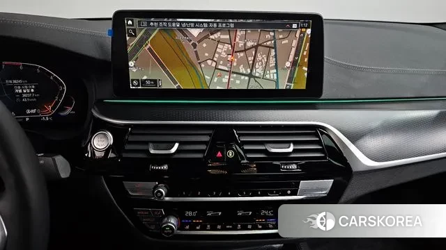 BMW 5 Series (G30) 2023 Черный из Кореи, фото 5