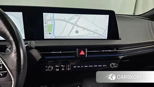 Kia EV6 2023 Белый из Кореи, фото 5