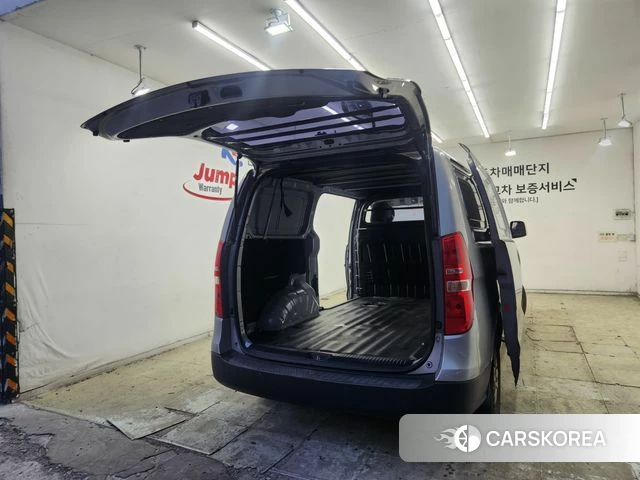 Hyundai The New Grand Starex 2018 Серебряный двухцветный из Кореи, фото 5