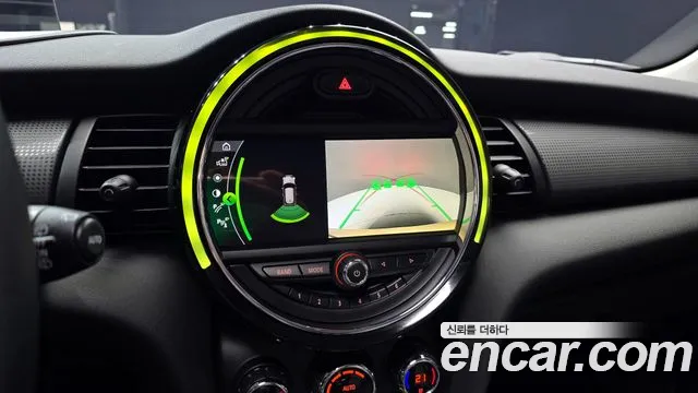 Mini Cooper 2021 Жемчужный цвет из Кореи, фото 5