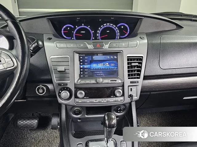 Ssangyong Korando Turismo 2018 Белый из Кореи, фото 5