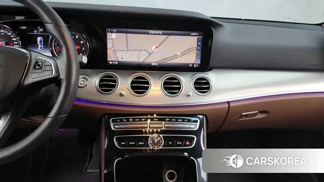 Mercedes-Benz E-Class W213 2018 Черный из Кореи, фото 5