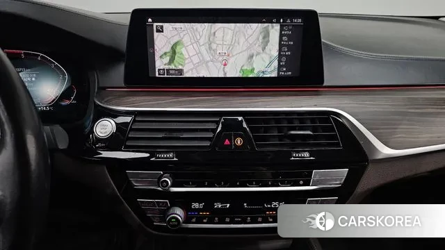 BMW 5 Series (G30) 2020 Белый из Кореи, фото 5