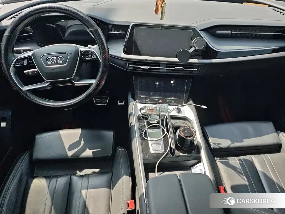 Audi Q6 2025 Черный из Китая, фото 5