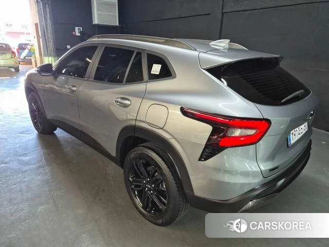 Chevrolet (GM Daewoo) Trax Crossover 2025 Серебристо-серый из Кореи, фото 5