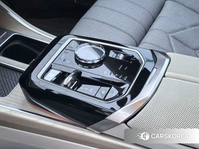 BMW 7 series 2023 Красный из Китая, фото 5