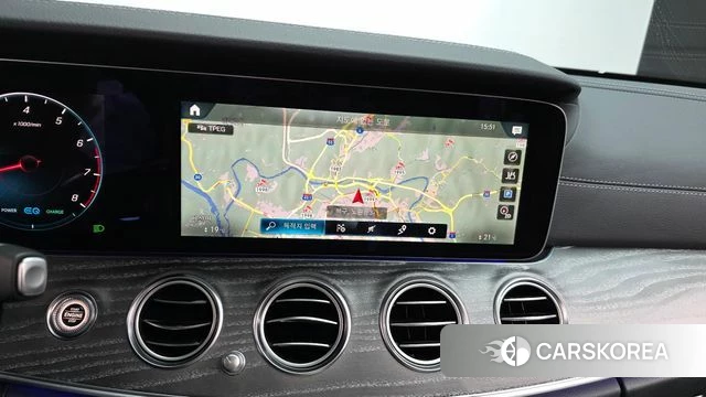 Mercedes-Benz E-Class W213 2022 Белый из Кореи, фото 5