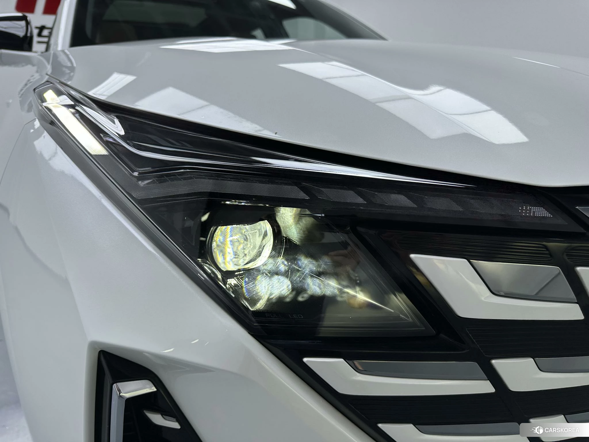 Chang'an UNI-Z PHEV 2024 Белый из Китая, фото 5