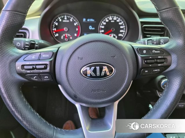 Kia Stonic 2019 Белый из Кореи, фото 5
