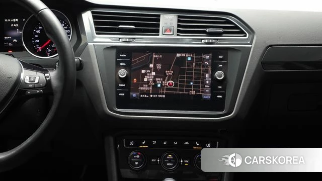 Volkswagen Tiguan second Generation 2020 Белый из Кореи, фото 5