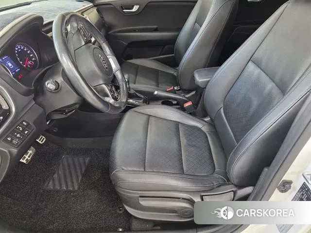 Kia Stonic 2020 Белый из Кореи, фото 5