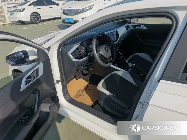 Volkswagen Polo 2021 Белый из Китая, фото 5
