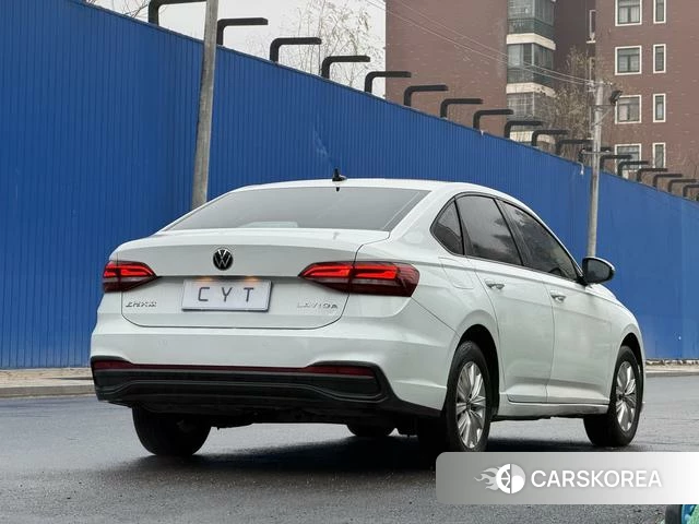Volkswagen Lavida 2023 Белый из Китая, фото 5