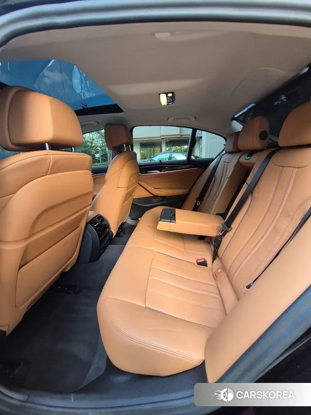 BMW 5 Series (G30) 2023 Черный из Кореи, фото 5