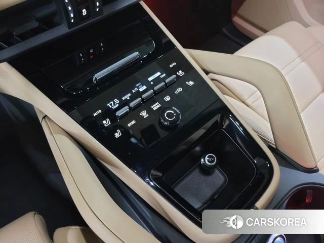 Porsche Cayenne (PO536) 2025 Черный из Кореи, фото 5