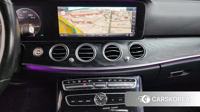 Mercedes-Benz E-Class W213 2018 Черный из Кореи, фото 5