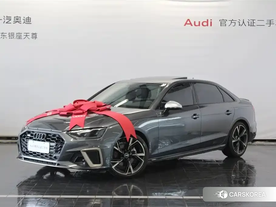 Audi A4L 2024 Silver/gray из Китая, фото 5