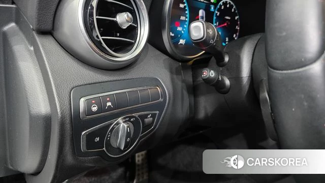 Mercedes-Benz C-Class W205 2021 Белый из Кореи, фото 5