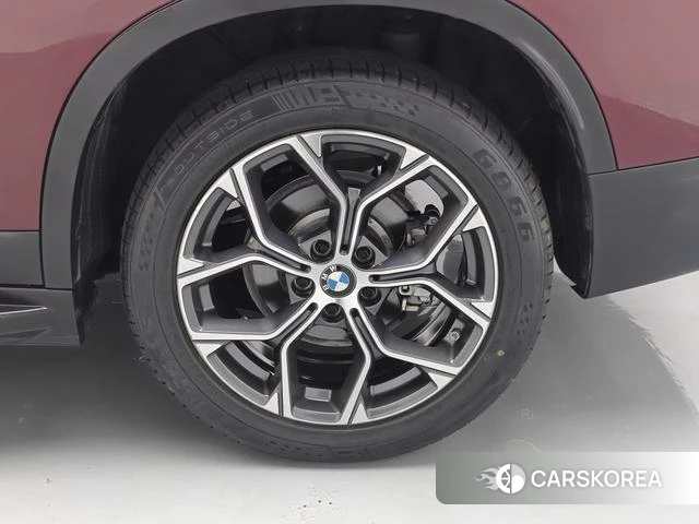 BMW X1 2021 Красный из Китая, фото 5