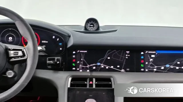 Porsche Taycan 2021 Серебристо-серый из Кореи, фото 5