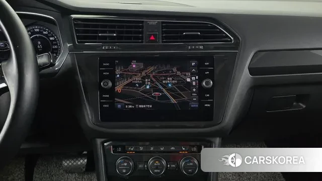 Volkswagen Tiguan second Generation 2018 Белый из Кореи, фото 5