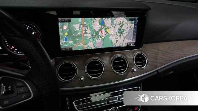 Mercedes-Benz E-Class W213 2018 Белый из Кореи, фото 5