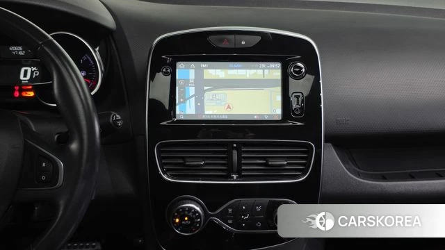 Renault Korea (Samsung) Clio 2018 Красный из Кореи, фото 5