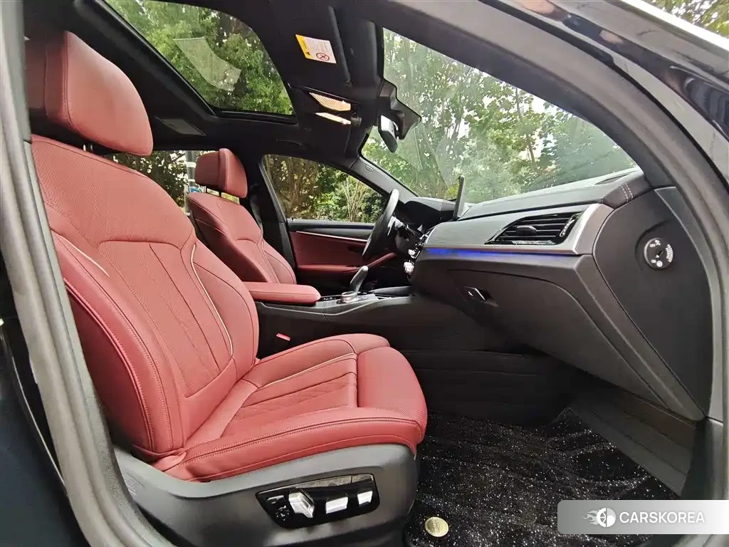 BMW 5 series 2023 Черный из Китая, фото 5