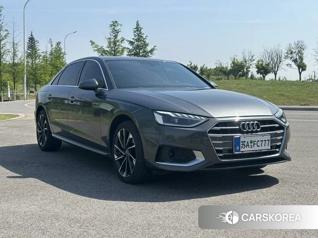 Audi A4L 2022 Темно-серый из Китая, фото 5