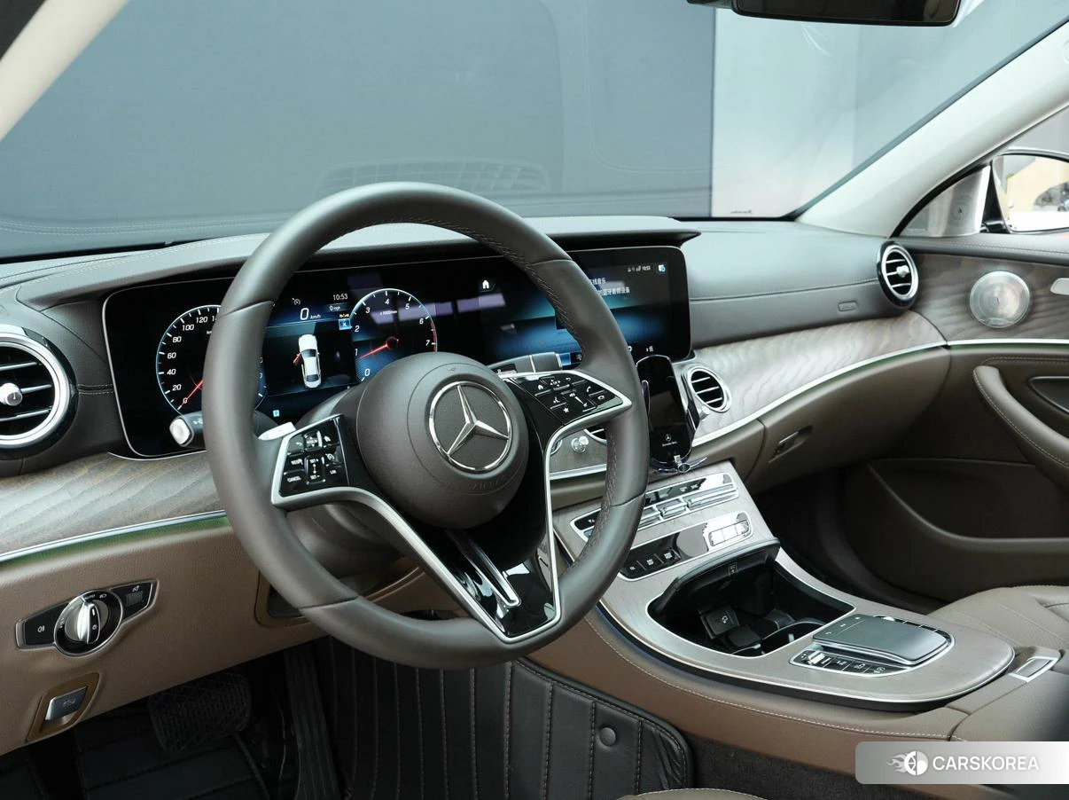 Mercedes-Benz E-class 2022 Черный из Китая, фото 5