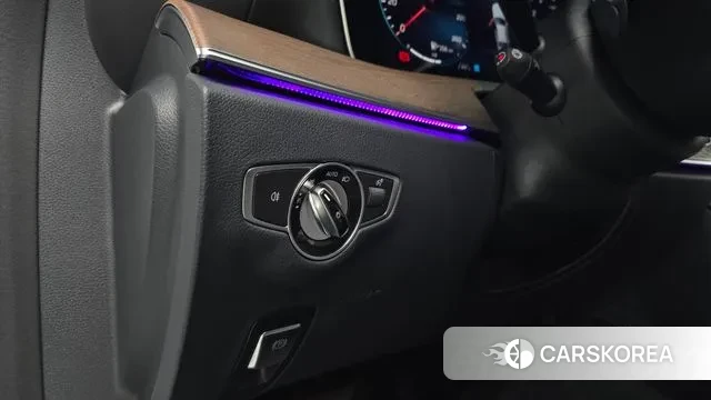 Mercedes-Benz E-Class W213 2021 Белый из Кореи, фото 5