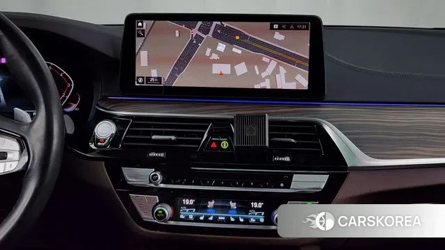 BMW 5 Series (G30) 2020 Белый из Кореи, фото 5