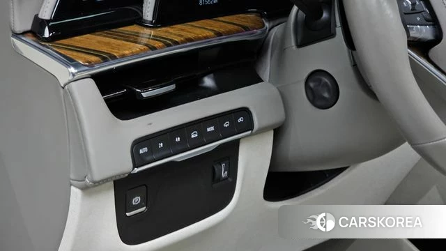 Cadillac Escalade 5th Generation 2022 Белый из Кореи, фото 5