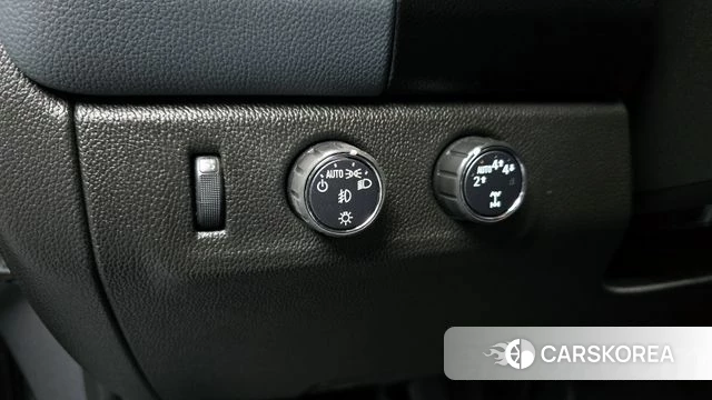 Chevrolet (GM Daewoo) Real New Colorado 2021 Серебристо-серый из Кореи, фото 5