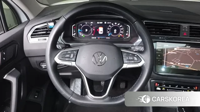 Volkswagen Tiguan second Generation 2023 Белый из Кореи, фото 5