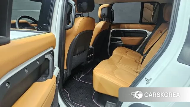 Land Rover Defender (L663) 2023 Белый из Кореи, фото 5