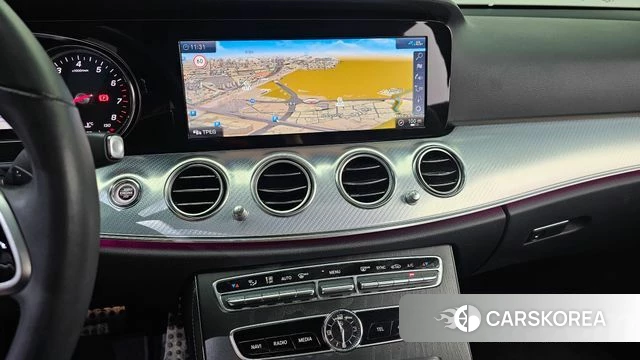 Mercedes-Benz E-Class W213 2020 Белый из Кореи, фото 5