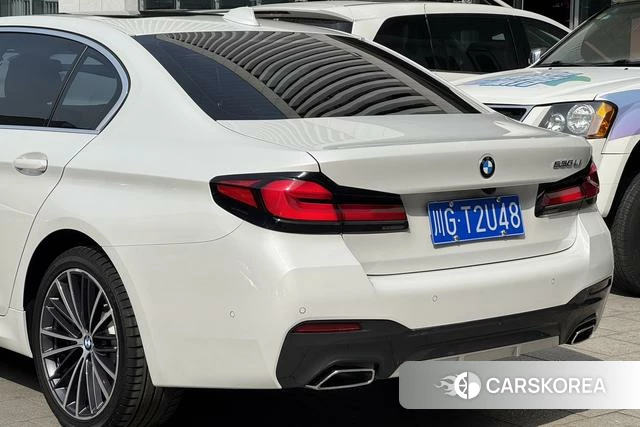 BMW 5 series 2022 Белый из Китая, фото 5