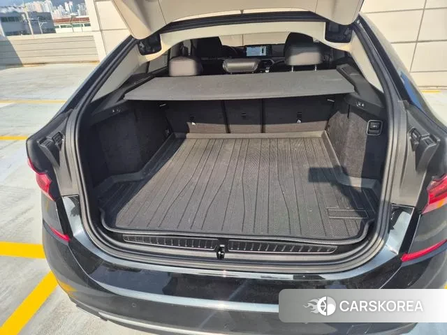 BMW 6 Series GT (G32) 2023 Черный из Кореи, фото 5