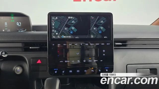 Hyundai Staria 2022 Белый из Кореи, фото 5