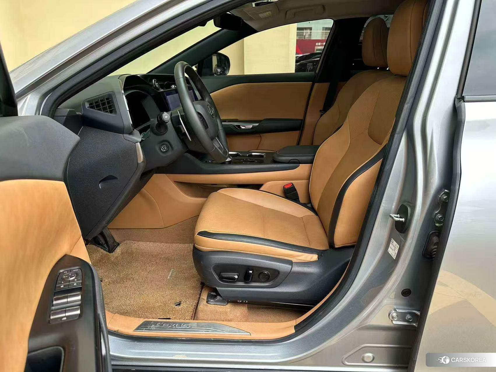 Lexus RZ 2023 Серебристо-серый из Китая, фото 5