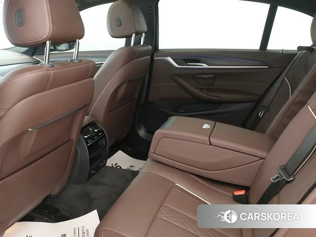 BMW 5 series 2021 Белый из Китая, фото 5