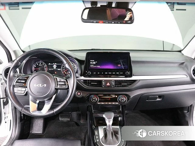 Kia The New K3 2nd generation 2022 Белый из Кореи, фото 5